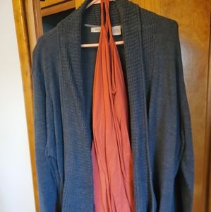 Charcoal sweater size 3x
